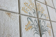 Japanese ceramic tile Photo:KARAN